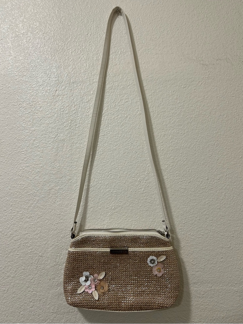Liz Claiborne Beige Woven Shoulder Bag with Floral Appliqués